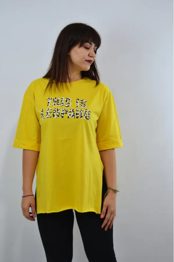 Yazı Baskılı Duble Kol Yırtmaçlı Oversize Kadın T-Shirt Sarı