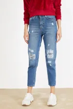 Kadın Mavi Yırtık Efektli Mom Jeans